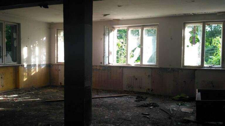 Opuszczony hotel / pensjonat / dom wczasowy, Pilchowice, województwo dolnośląskie - relacja z 07.2020, zdjęcie 10