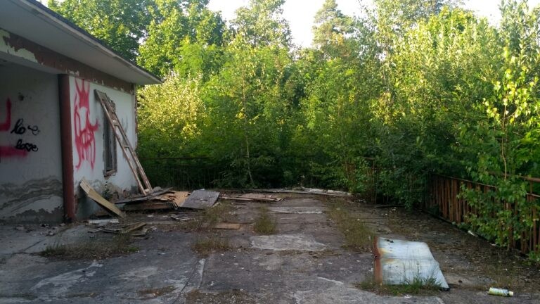 Opuszczony hotel / pensjonat / dom wczasowy, Pilchowice, województwo dolnośląskie - relacja z 07.2020, zdjęcie 8