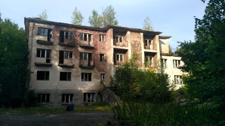 Opuszczony hotel / pensjonat / dom wczasowy, Pilchowice, województwo dolnośląskie - relacja z 07.2020, zdjęcie 2