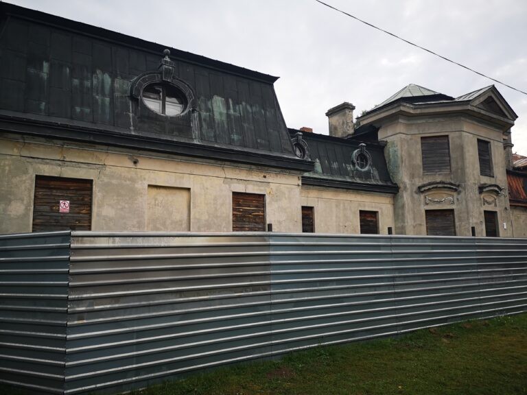 Zespół pałacowy Rzewuskich, Bratoszewice, województwo łódzkie - relacja z 09.2020, zdjęcie 60