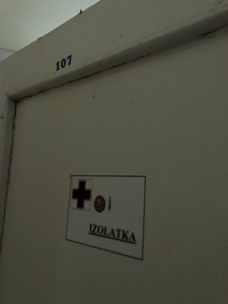 Opuszczone budynki szpitala psychiatrycznego srebrniki, Gdańsk, Gdańsk - relacja z 08.2020, zdjęcie 5