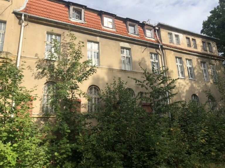 Opuszczone budynki szpitala psychiatrycznego srebrniki, Gdańsk, Gdańsk - relacja z 08.2020, zdjęcie 4