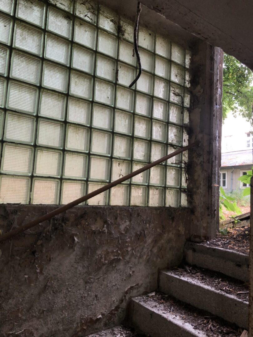 Opuszczone budynki szpitala psychiatrycznego srebrniki, Gdańsk, pomorskie — zdjęcie 1