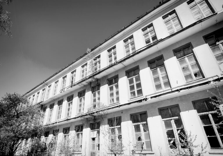 Opuszczony WIELKI SZPITAL rosyjski, Legnica, województwo dolnośląskie - relacja z 04.2019, zdjęcie 23