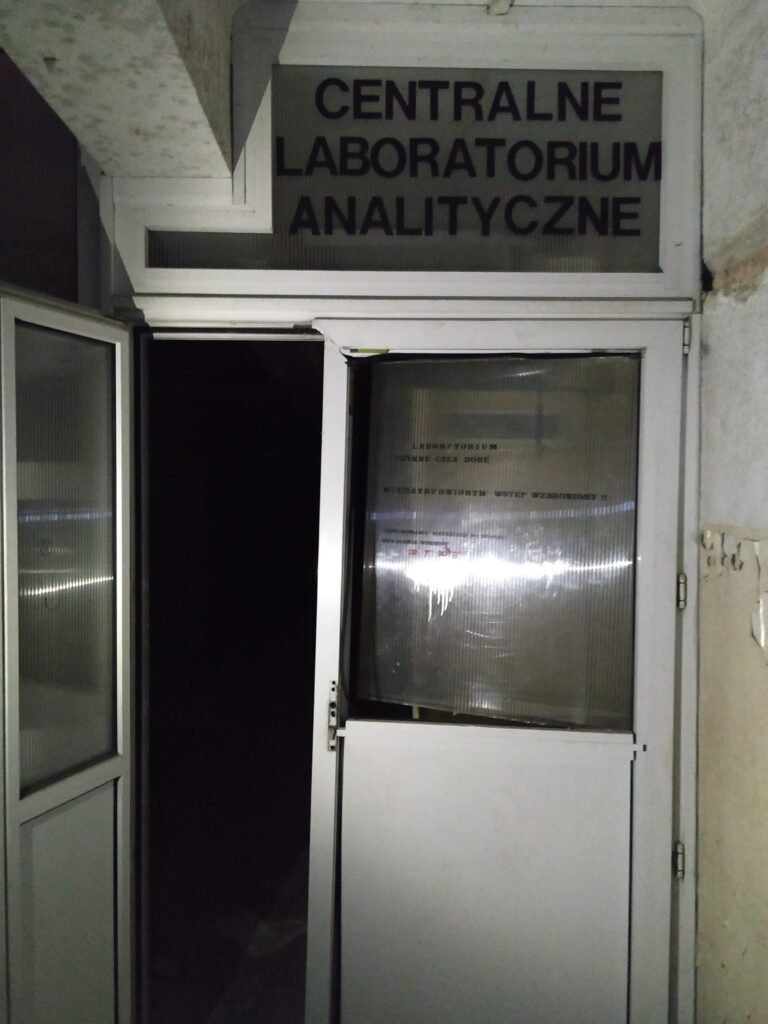 Opuszczony szpital, Starachowice, województwo świętokrzyskie - relacja z 10.2020, zdjęcie 9