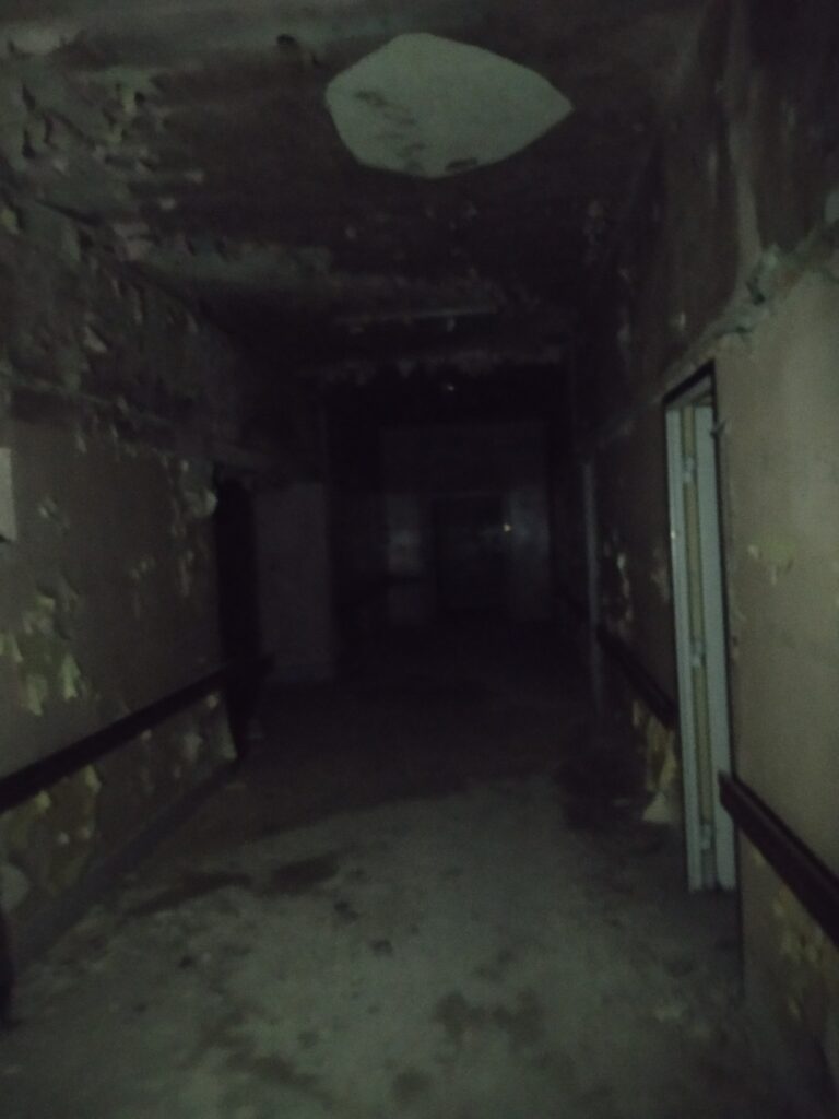 Opuszczony szpital, Starachowice, województwo świętokrzyskie - relacja z 10.2020, zdjęcie 8
