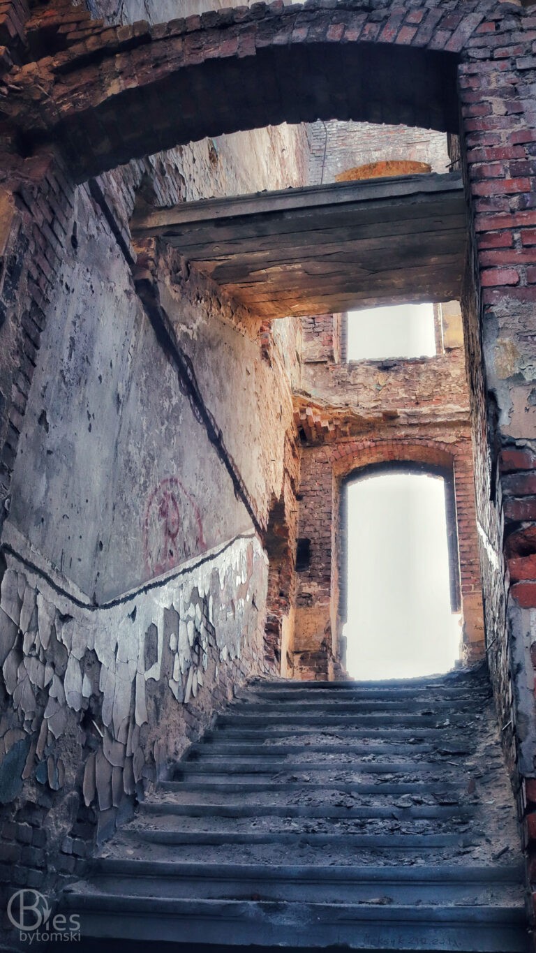 Ruiny Szkoły Podstawowej nr 8, Bytom, województwo śląskie - zdjęcie 2