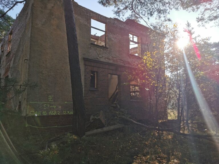 Opuszczone Miasto-Pstrąże, Pstrąże, województwo dolnośląskie - relacja z 09.2020, zdjęcie 17