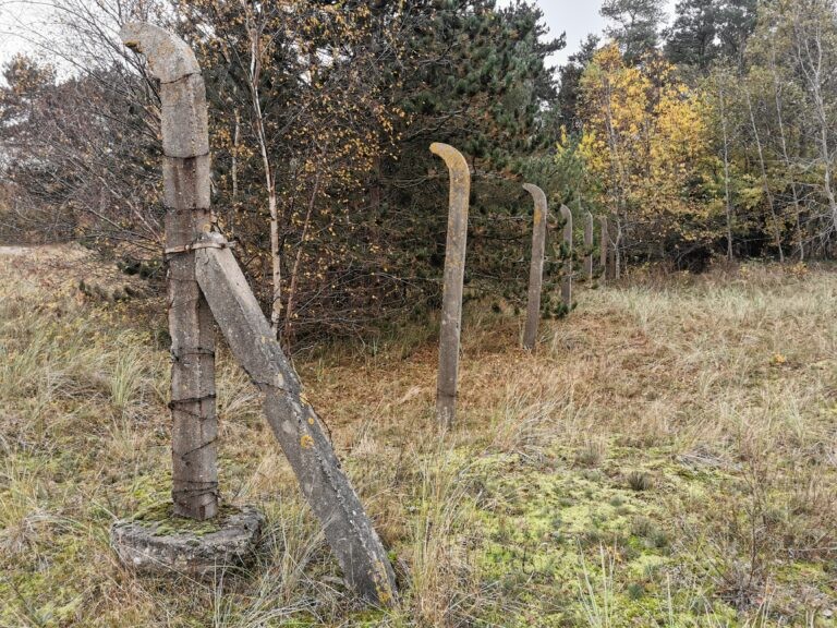 Pozostalosci dawnej jednostki wojskowej, Łazy, Łazy, województwo zachodniopomorskie - relacja z 09.2020, zdjęcie 7