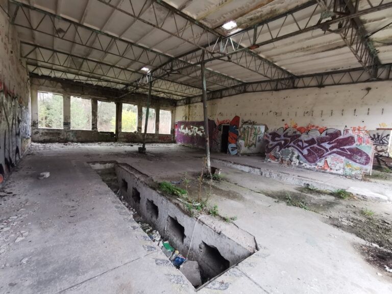 Pozostalosci dawnej jednostki wojskowej, Łazy, Łazy, województwo zachodniopomorskie - relacja z 09.2020, zdjęcie 5