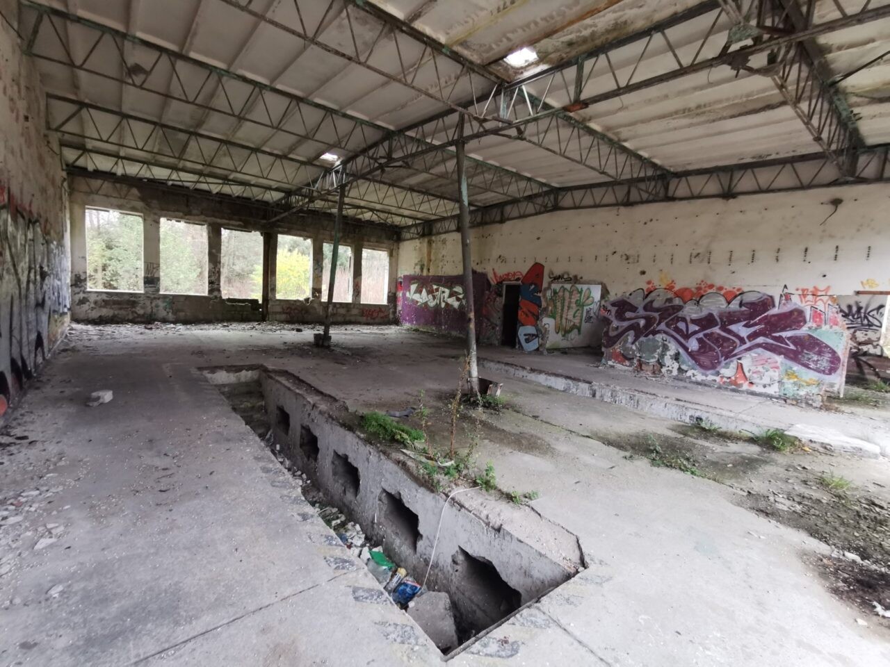 Pozostalosci dawnej jednostki wojskowej, Łazy, Łazy, zachodniopomorskie — zdjęcie 5