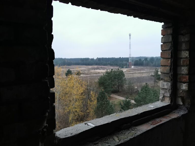 Opuszczone budynki fabryczne, Borne Sulinowo, województwo zachodniopomorskie - relacja z 09.2020, zdjęcie 8
