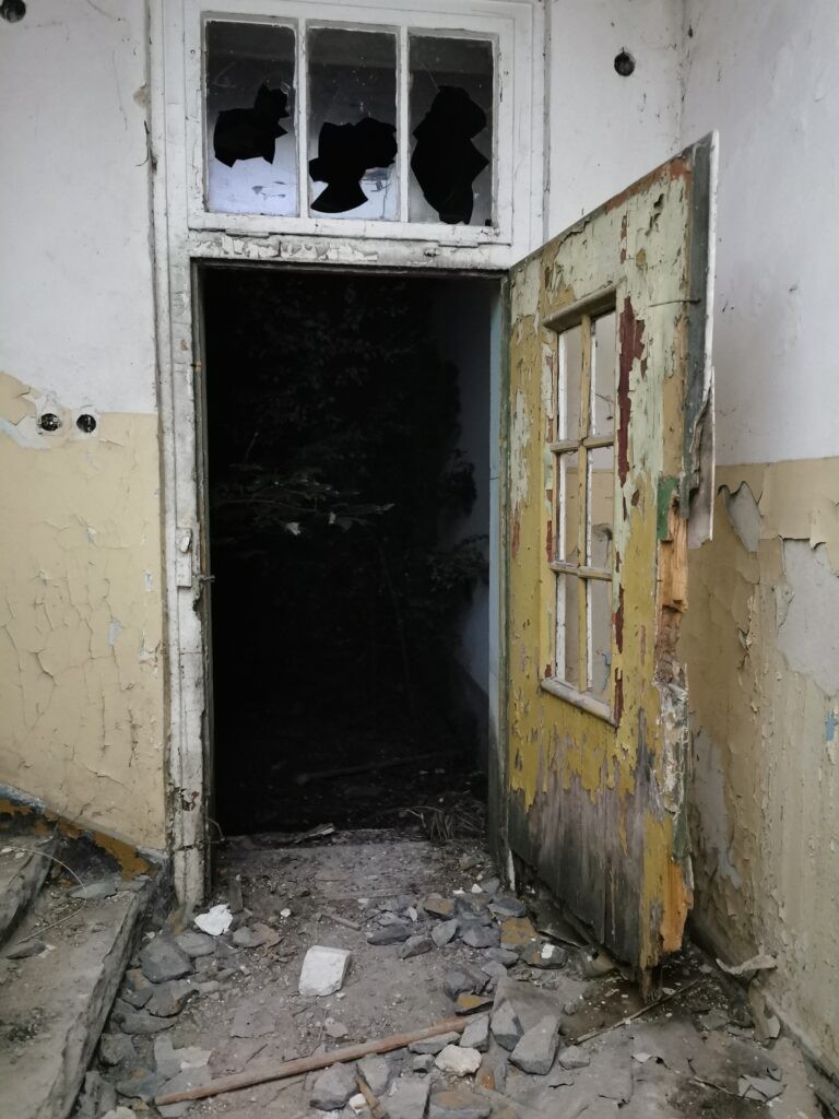 Opuszczony WIELKI SZPITAL rosyjski, Legnica, województwo dolnośląskie - relacja z 09.2020, zdjęcie 33