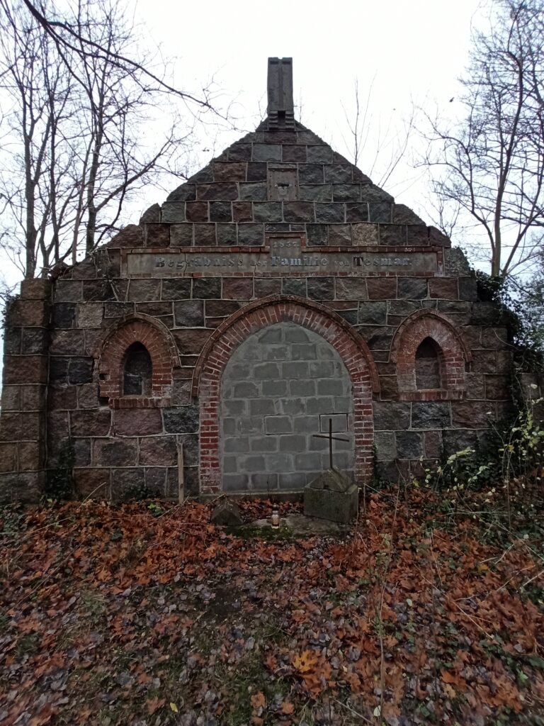 Grobowiec von Tesmar, undefined, województwo dolnośląskie - relacja z 11.2020, zdjęcie 1