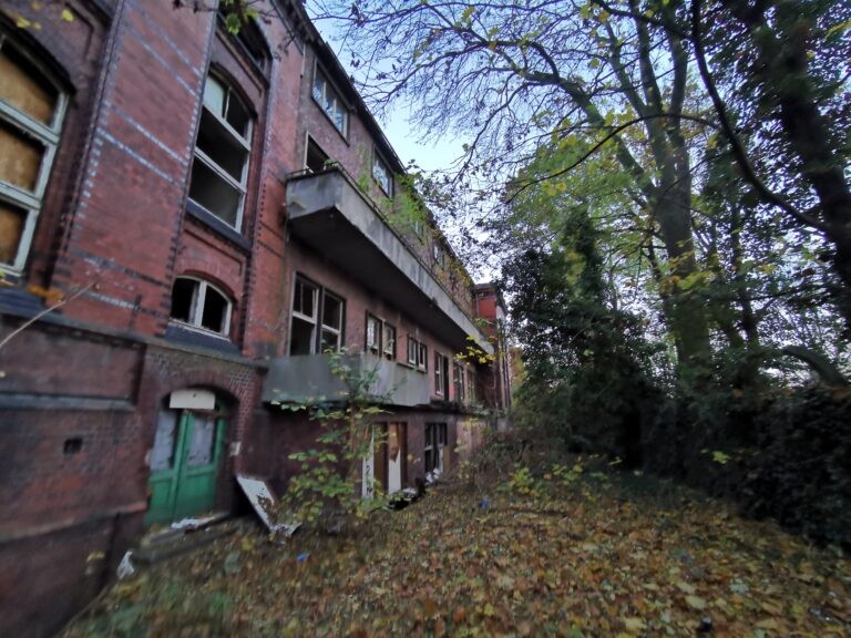Opuszczony szpital w Raciborzu, Racibórz, województwo śląskie - relacja z 09.2020, zdjęcie 16