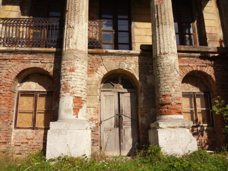 Pałac Morstinów w Pławowicach, Pławowice, województwo małopolskie - zdjęcie 4
