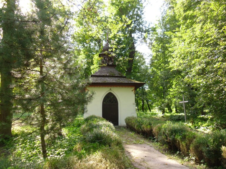 Pałac Morstinów w Pławowicach, Pławowice, województwo małopolskie - zdjęcie 2