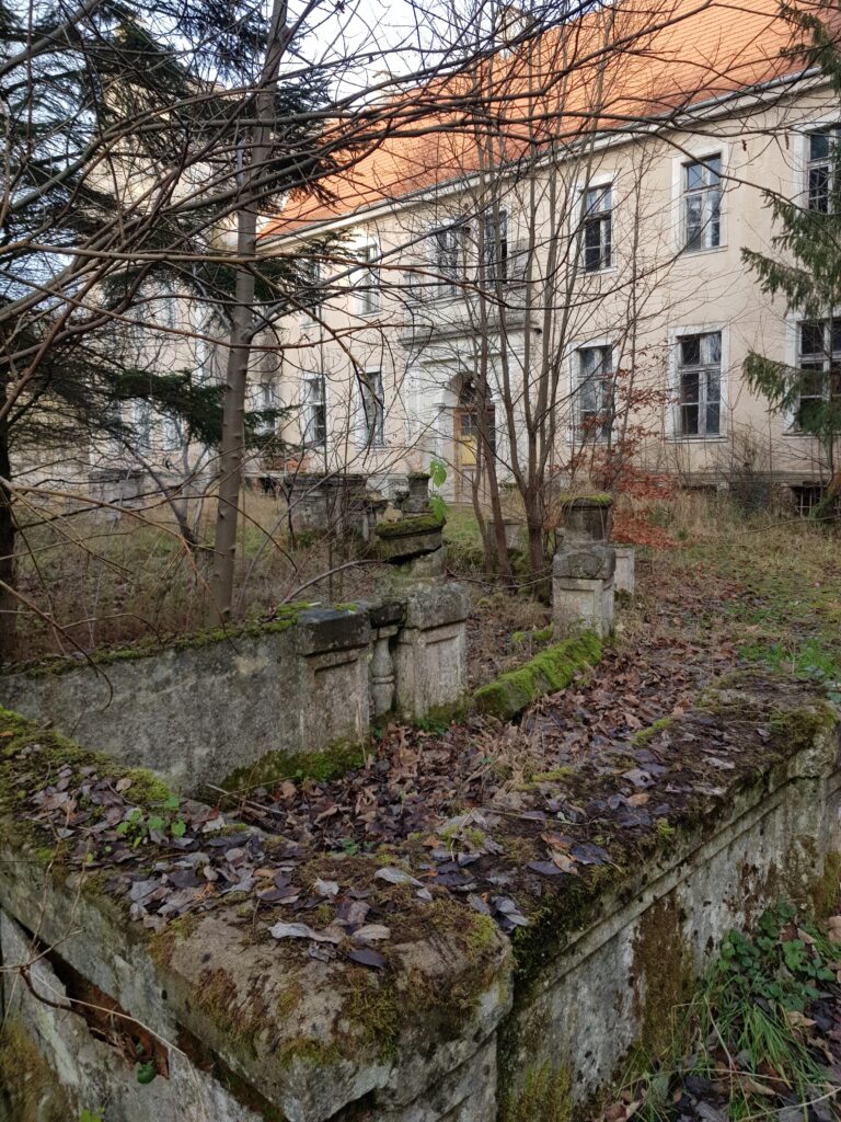 Pałac przekształcony na zakład poprawczy, Iglice, województwo zachodniopomorskie - zdjęcie 2