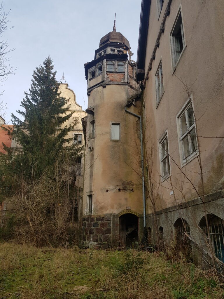 Pałac przekształcony na zakład poprawczy, Iglice, województwo zachodniopomorskie - zdjęcie 1