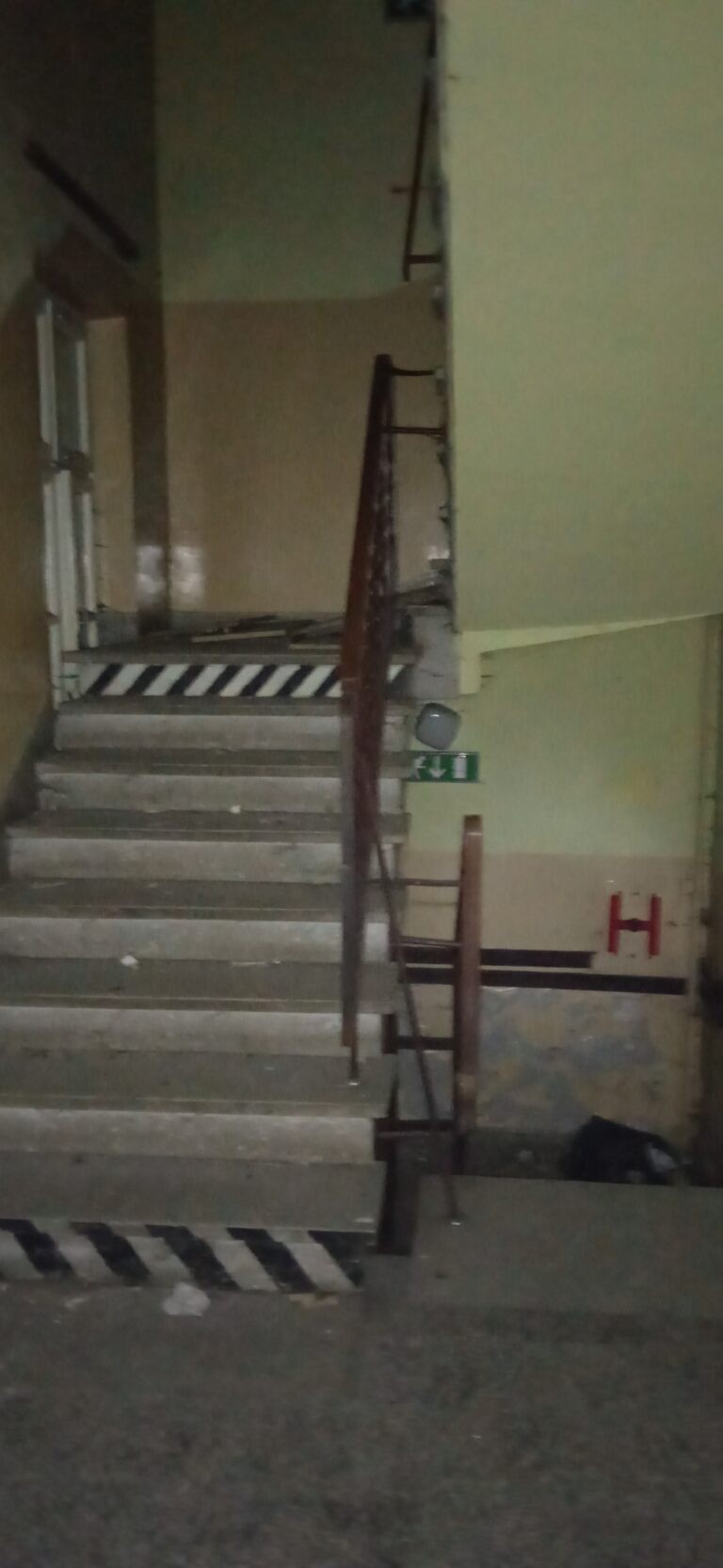 Wymarły dom dziecka w Nowym Targu, Nowy Targ, województwo małopolskie - relacja z 01.2021, zdjęcie 4