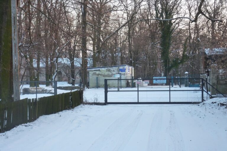 Dwór rodziny Wężyków _ Bełdów, Bełdów, województwo łódzkie - relacja z 02.2021, zdjęcie 1
