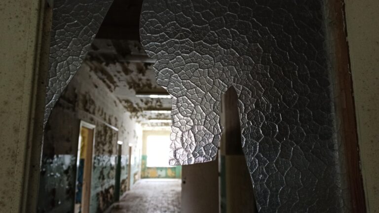 Opuszczony szpital, Starachowice, województwo świętokrzyskie - relacja z 02.2021, zdjęcie 23