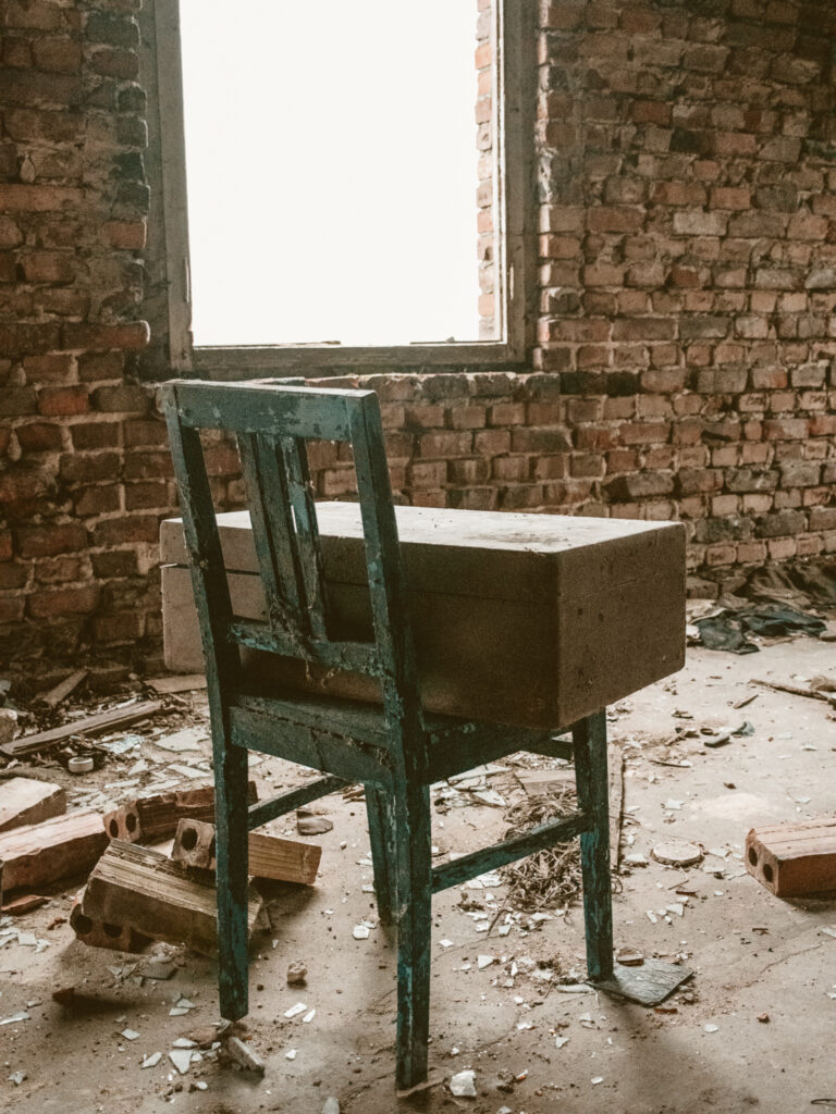 Opuszczony dom z przybudówką, Bieruń, województwo śląskie - relacja z 04.2021, zdjęcie 8