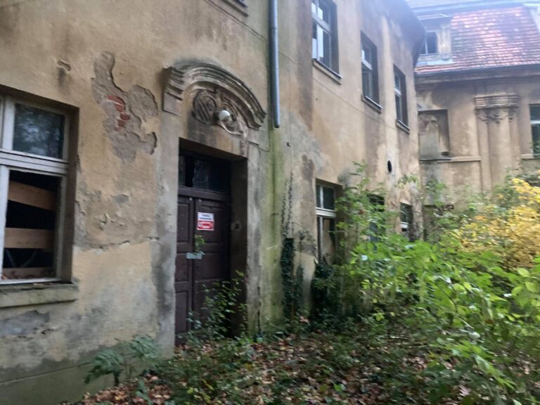 Opuszczony pałac w Sławie, Sława, województwo lubuskie - zdjęcie 7