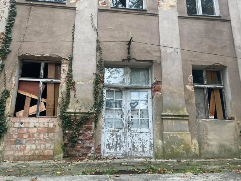 Opuszczony pałac w Sławie, Sława, województwo lubuskie - zdjęcie 4