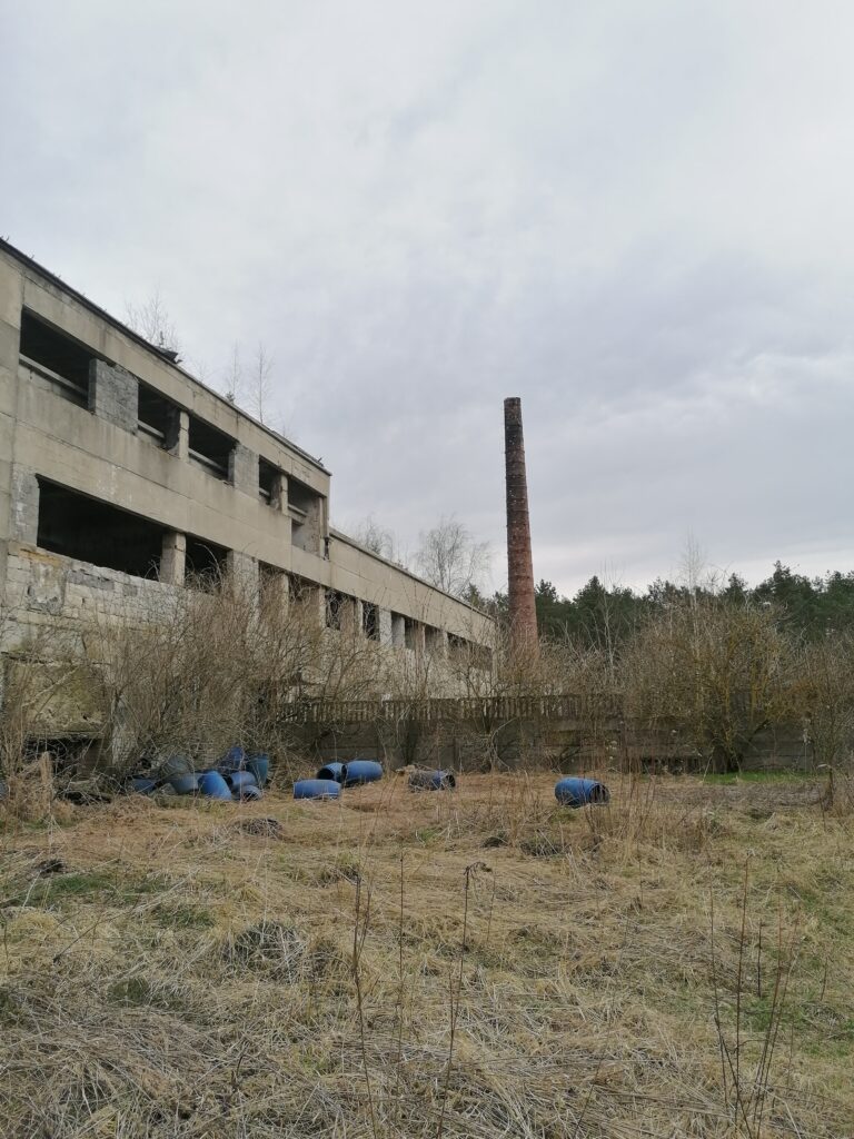 Opuszczony zakład utylizacji zwierząt, Stoki Duże, województwo świętokrzyskie - relacja z 04.2021, zdjęcie 2