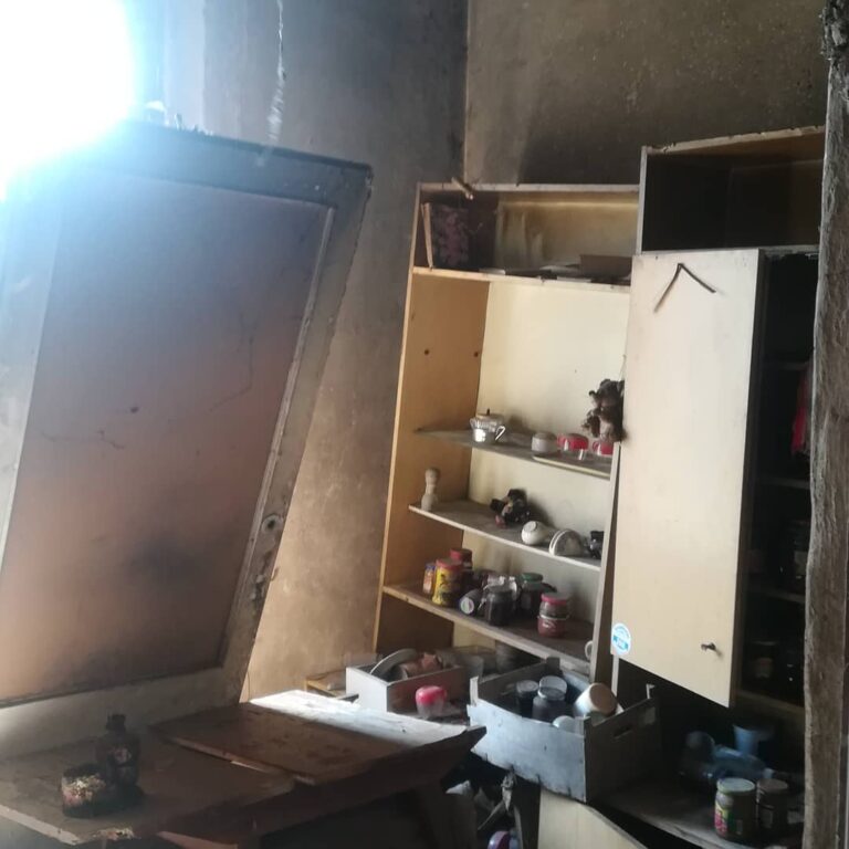 opuszczony dom obok odlewni, Siedlce, województwo mazowieckie - zdjęcie z relacji 20