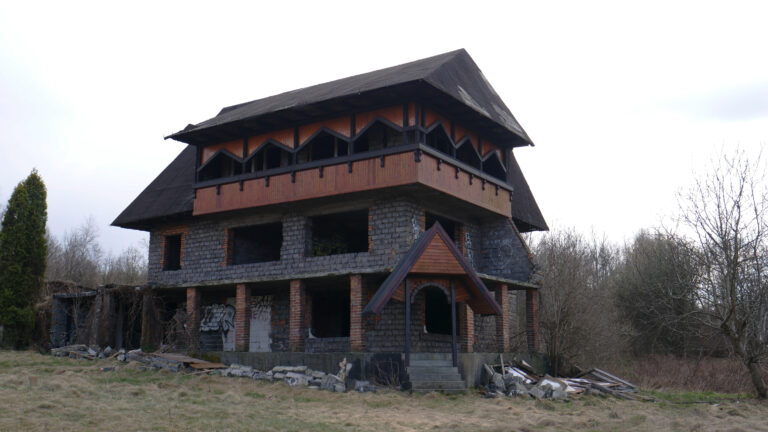 Opuszczony dom i kurnik, Rydułtowy, województwo śląskie - relacja z 04.2021, zdjęcie 1