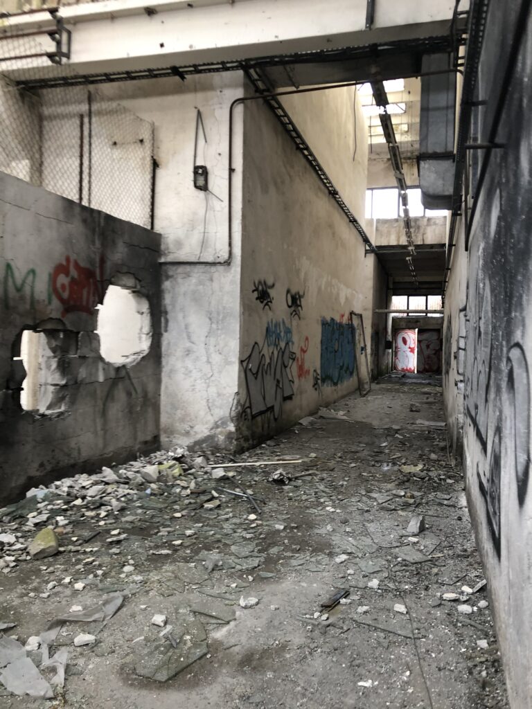 Opuszczony zakład przemysłowy, Warszawa, województwo mazowieckie - relacja z 04.2021, zdjęcie 19
