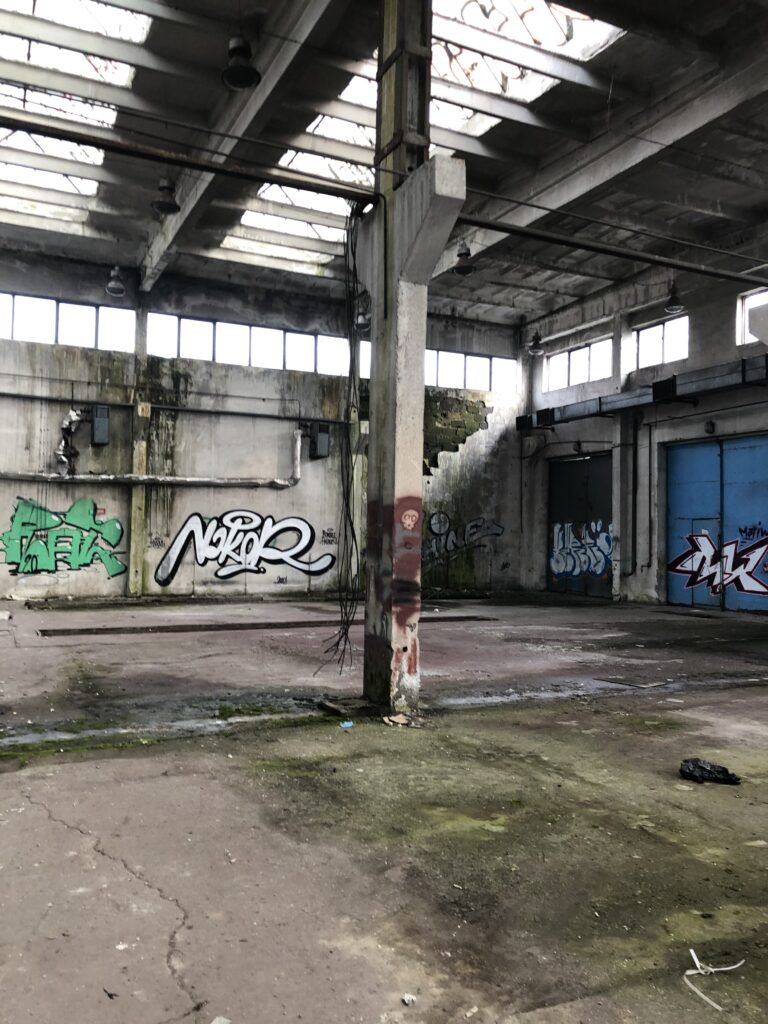 Opuszczony zakład przemysłowy, Warszawa, województwo mazowieckie - relacja z 04.2021, zdjęcie 18