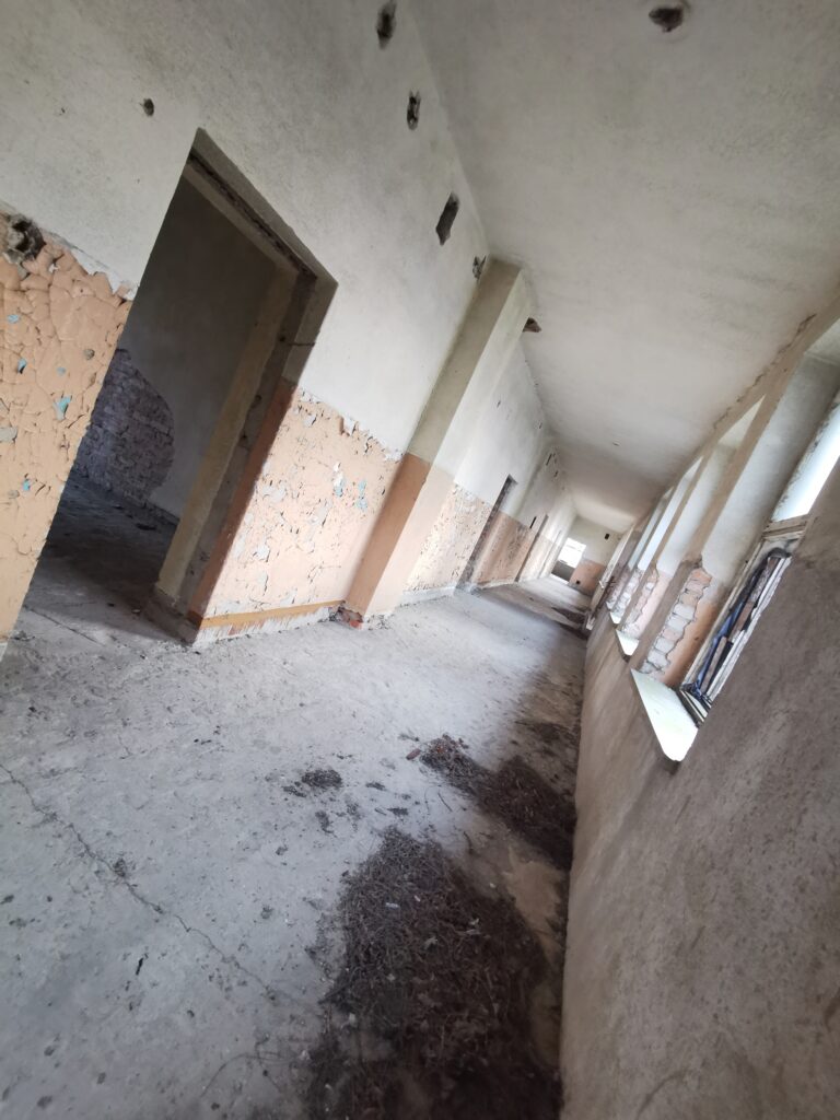 Opuszczona szkoła, Brudzawki, województwo kujawsko-pomorskie - relacja z 04.2021, zdjęcie 15