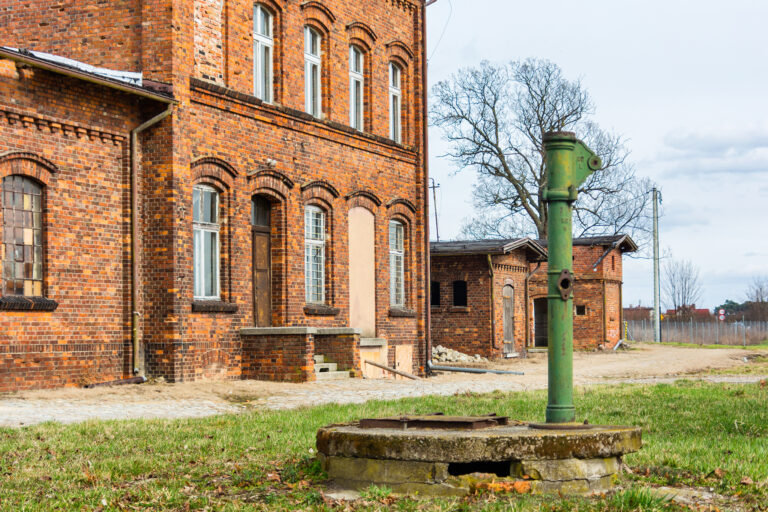 Dworzec kolejowy Manieczki, Manieczki, województwo wielkopolskie - relacja z 03.2021, zdjęcie 4