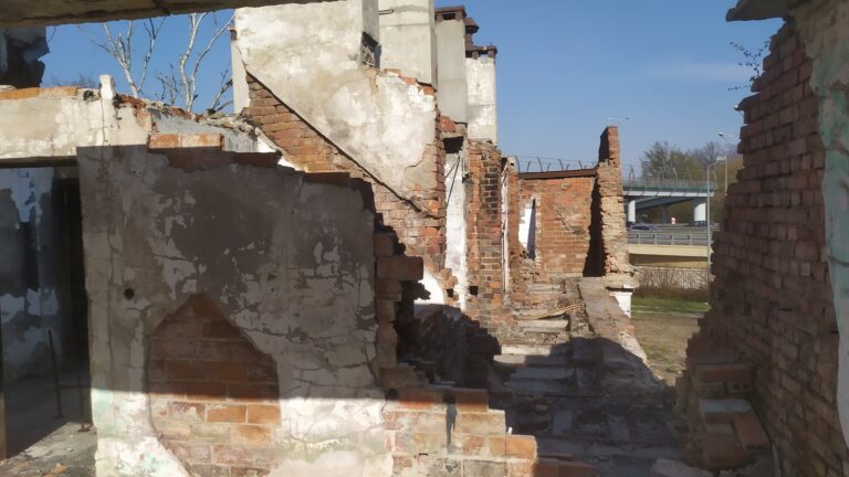 Dwie zrujnowane wille, Warszawa, województwo mazowieckie - zdjęcie 1