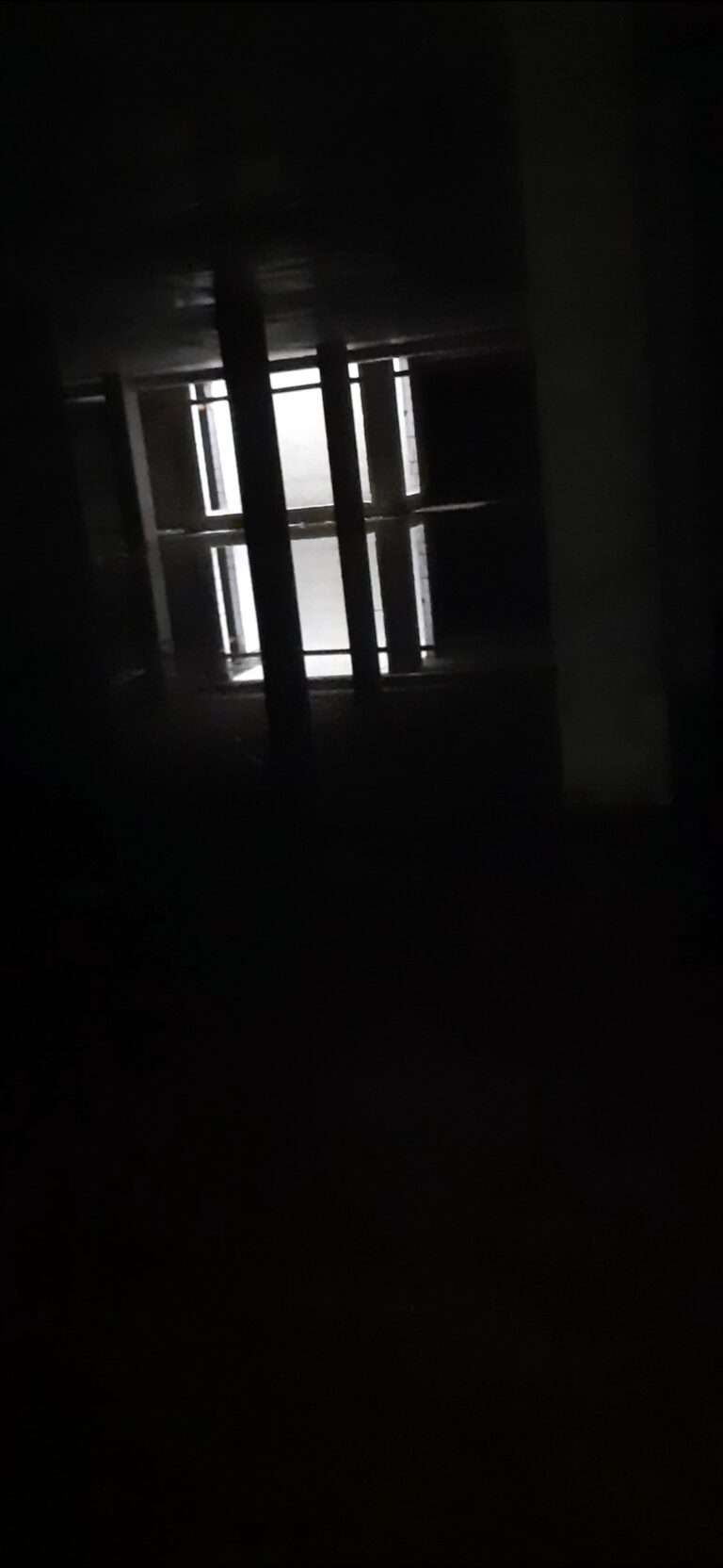 Niedokończony i opuszczony zespół bloków mieszkalnych., Warszawa, województwo mazowieckie - zdjęcie z relacji 17