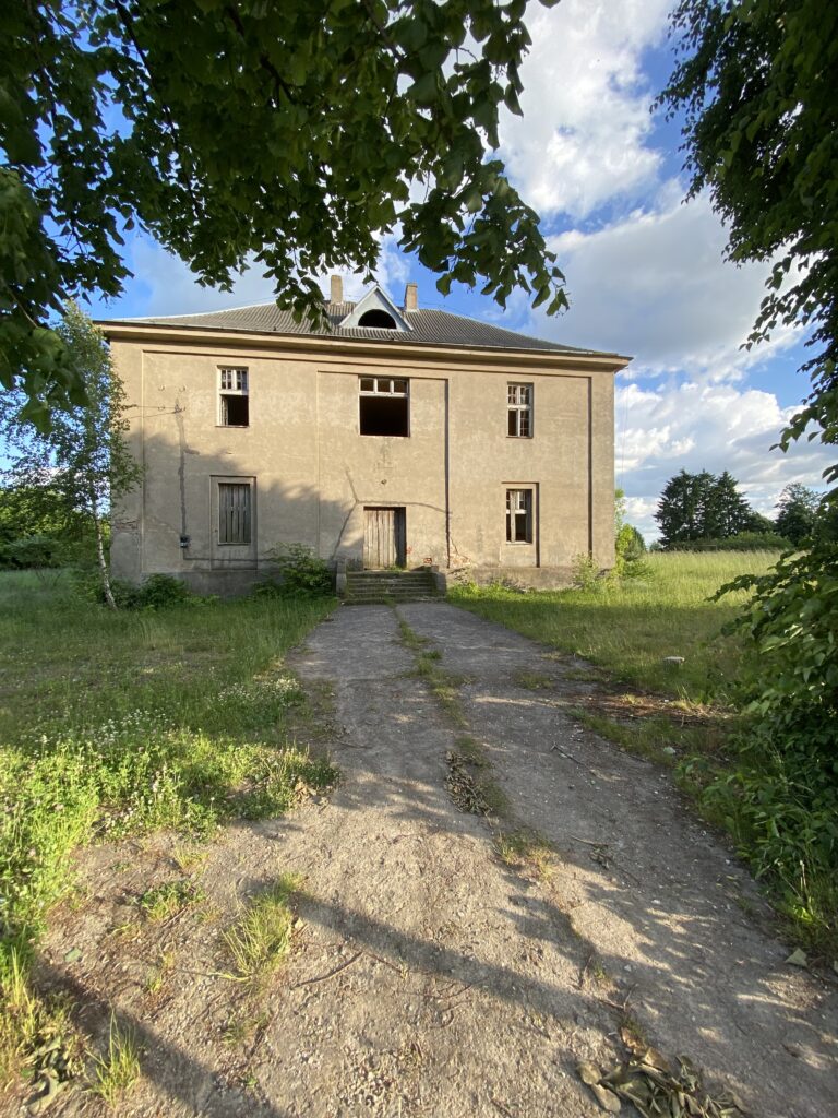 Dawna Szkoła Podstawowa, Łachita, województwo kujawsko-pomorskie - relacja z 06.2021, zdjęcie 1