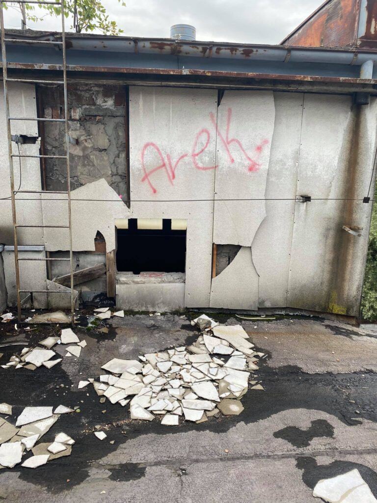 Opuszczona przychodnia przy KWK Śląsk, Ruda Śląska, województwo śląskie - relacja z 07.2021, zdjęcie 7