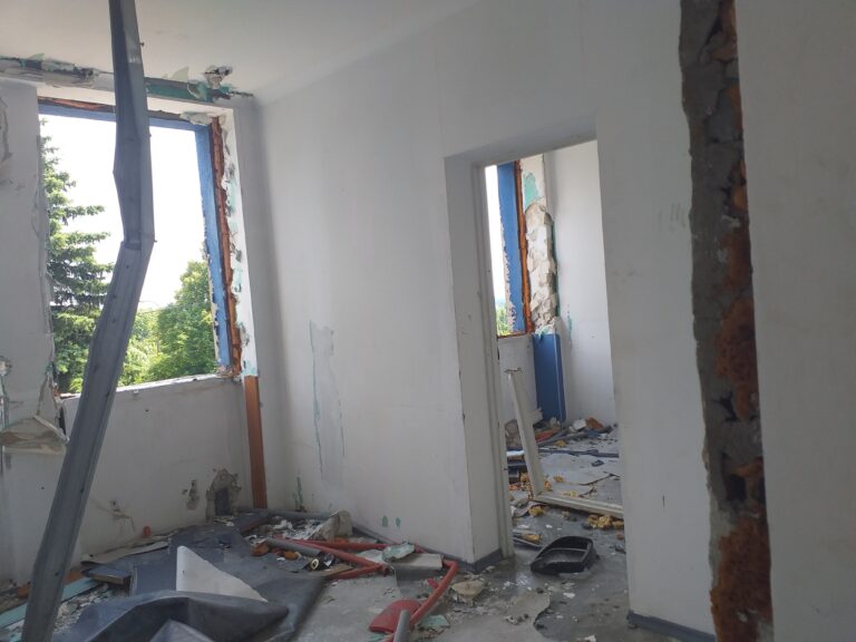 OPUSZCZONY BIUROWIEC PKS, Chrzanów, województwo małopolskie - zdjęcie 3