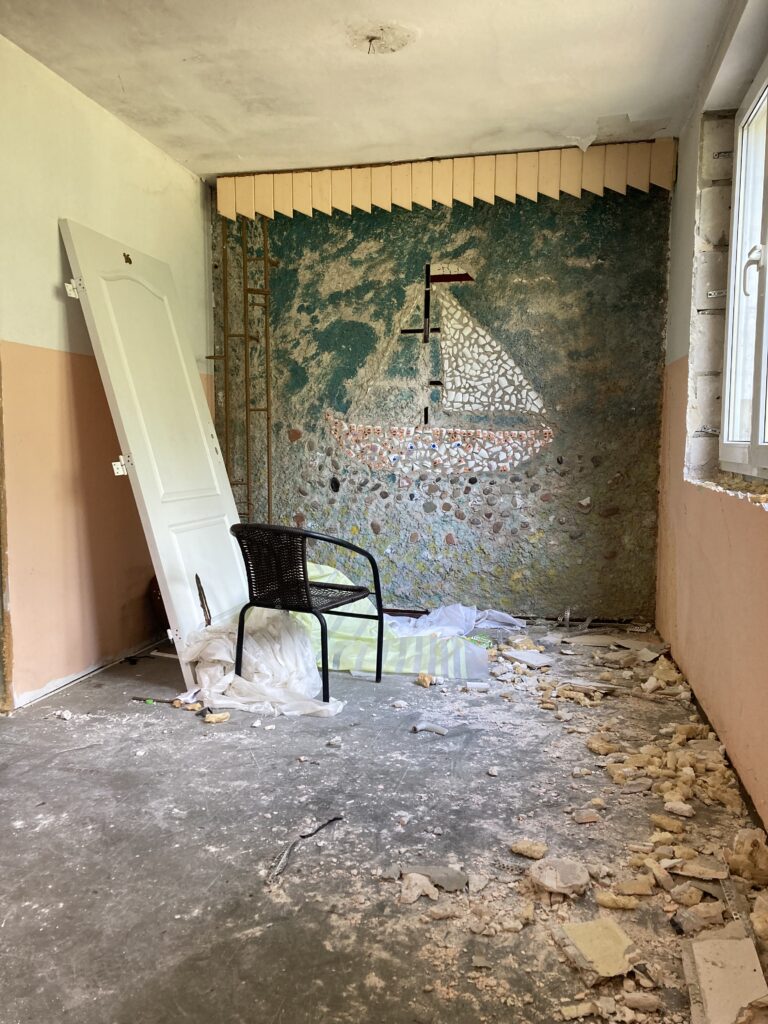Opuszczony ośrodek wypoczynkowy Mewa i Gryf, Pogorzelica, województwo zachodniopomorskie - zdjęcie 1