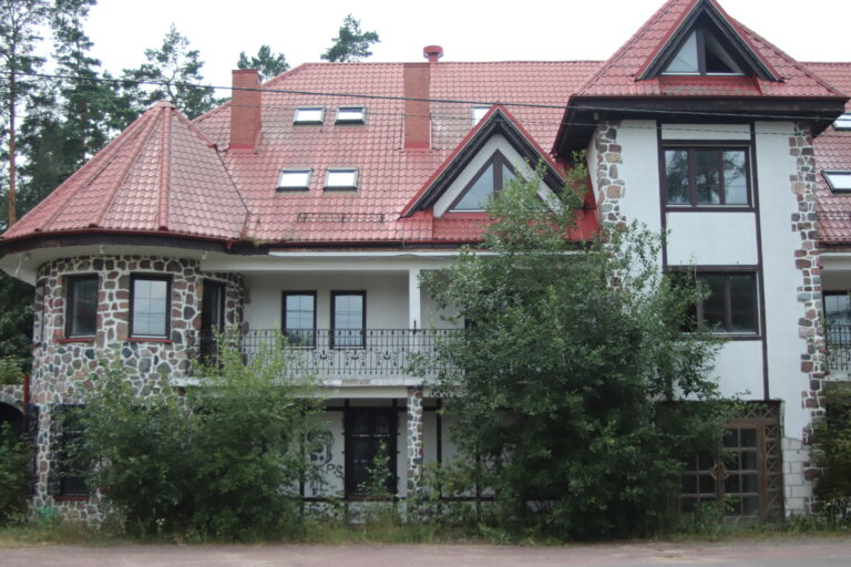 Opuszczony Hotel, Wiartel, województwo warmińsko-mazurskie - relacja z 07.2021, zdjęcie 9