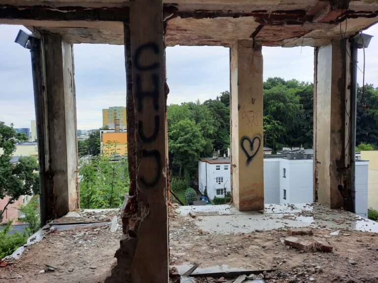 Opuszczony dom – Gdynia, Gdynia, województwo pomorskie - zdjęcie 1