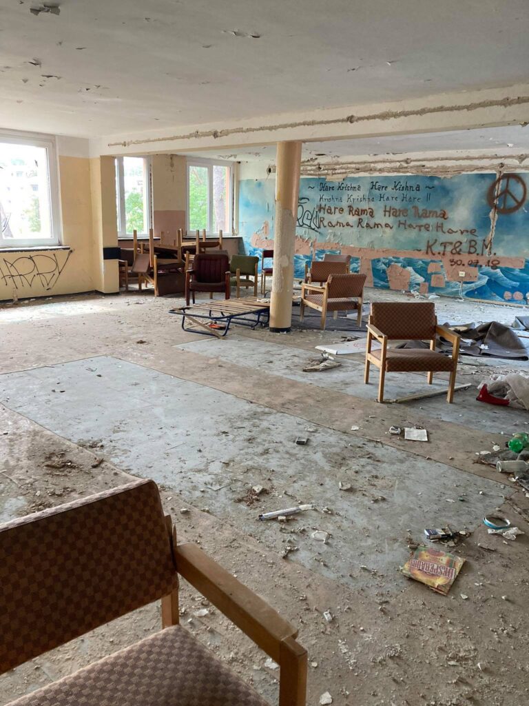Opuszczony kompleks ośrodków wypoczynkowych i domków letniskowych w Pogorzelicy, Pogorzelica, województwo zachodniopomorskie - zdjęcie 2
