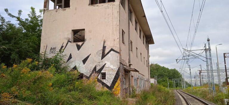 Opuszczona Nastawnia., Warszawa, województwo mazowieckie - zdjęcie 2