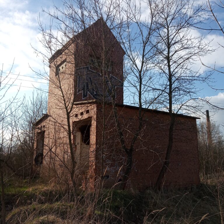 Opolskie Zakłady Przemysłu Lniarskiego Linopłyt, Wołczyn, województwo opolskie - relacja z 04.2021, zdjęcie 11