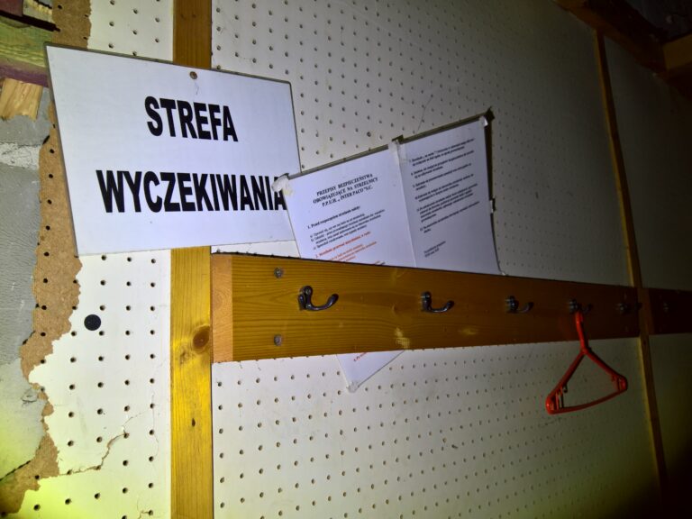 Opuszczony zaklad produkcyjny, Imielin, województwo śląskie - relacja z 08.2021, zdjęcie 12