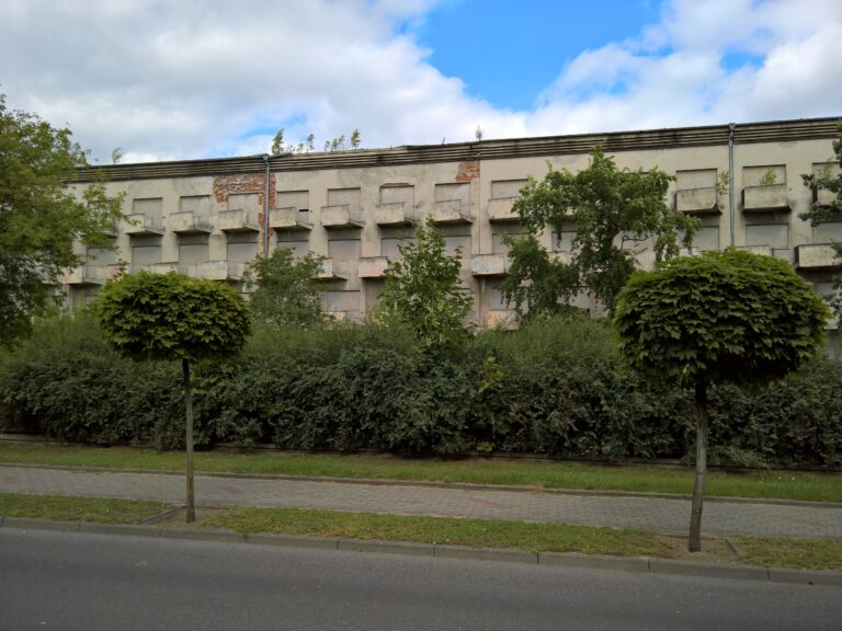 Opuszczony wojskowy szpital uzdrowiskowy, Ciechocinek, województwo kujawsko-pomorskie - relacja z 08.2021, zdjęcie 1