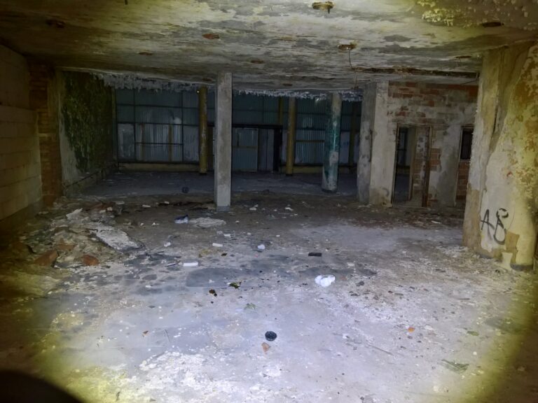 Opuszczony wojskowy szpital uzdrowiskowy, Ciechocinek, województwo kujawsko-pomorskie - relacja z 08.2021, zdjęcie 5